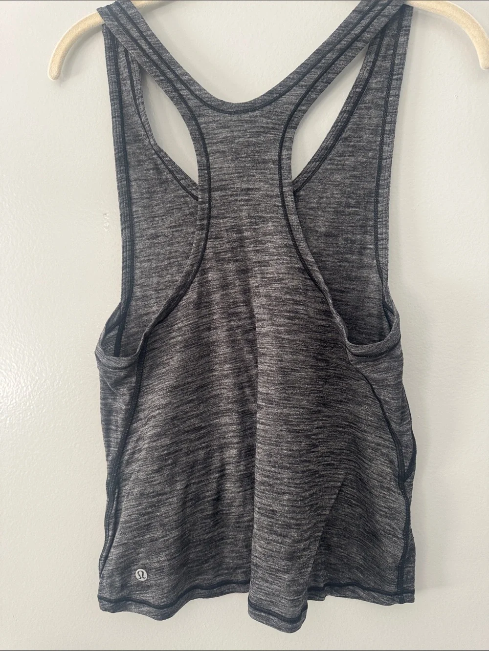 Lululemon Women's Charcoal Racerback Tank Top. Gym Yoga Training